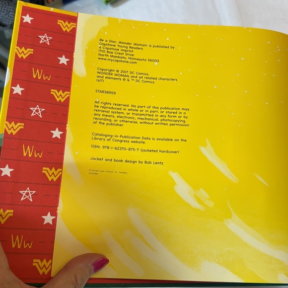 🍀2/10.00🍀 DC Be A Star, Wonder Woman hardcover like new condition - Picture 6 of 12
